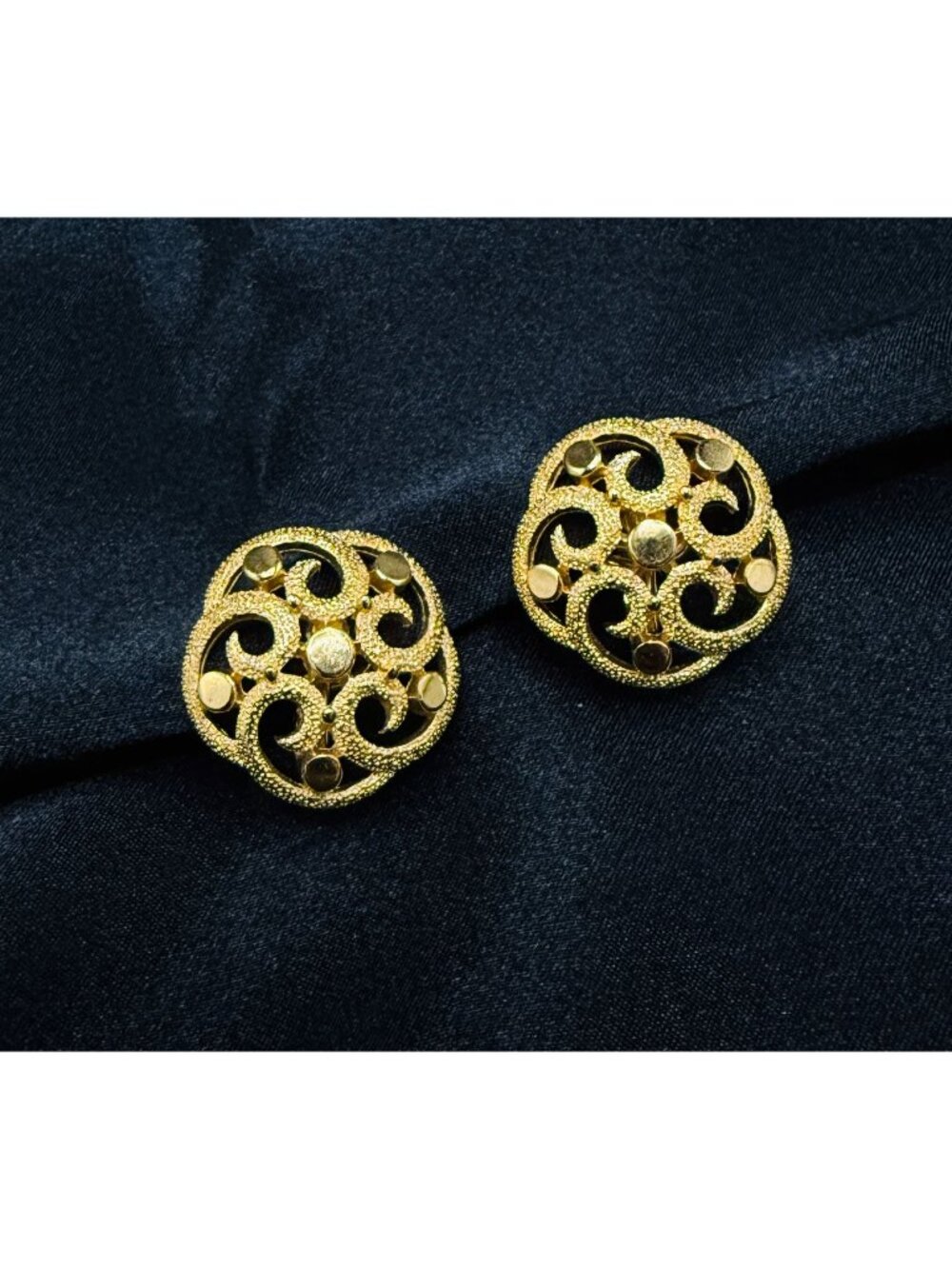 Vintage Trifari Gold-Tone Filigree Clip-On Earrings